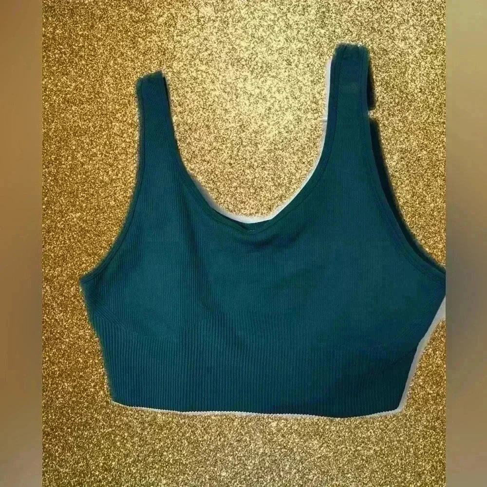 Target women’s sports bra Size Large L Color Dark‎ Green (0465)